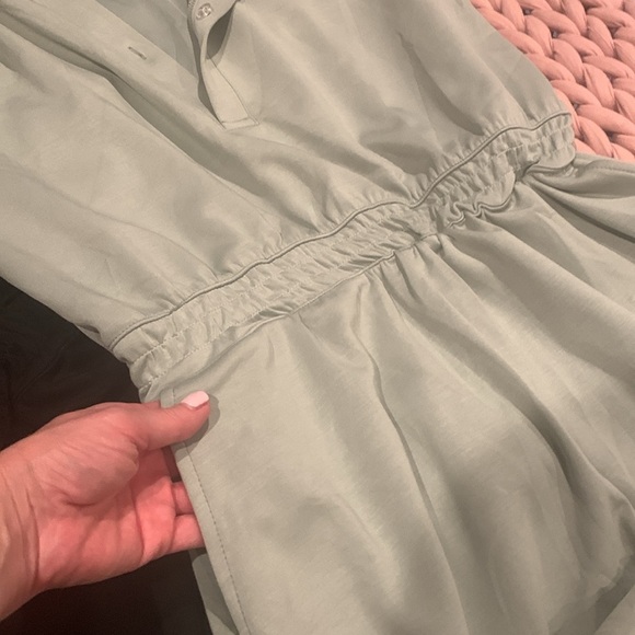 TikTok viral “Air Essentials” Polo Romper - Picture 3 of 4